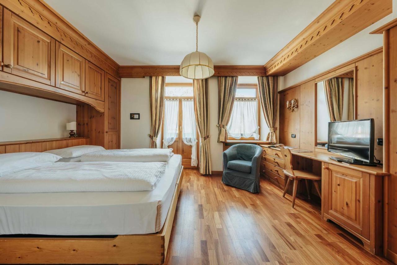 Franceschi Park Hotel Cortina d'Ampezzo Exterior photo